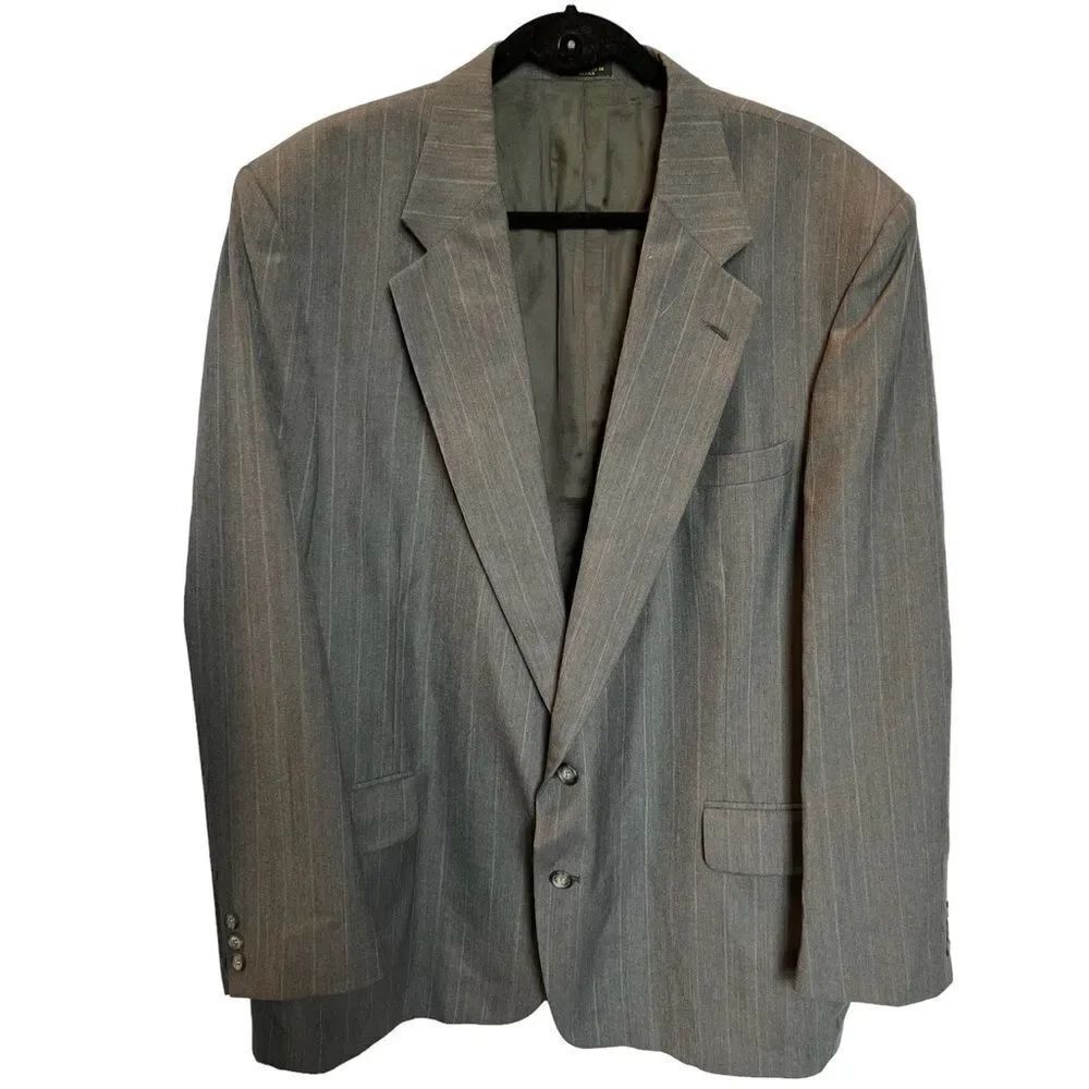 Towncraft Men's Sport Coat Light Gray with white pinstripe Size 48R
